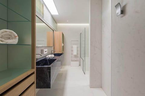 Luxury Double Room, Private Pool, Garden View | Bathroom | Hair dryer, bathrobes, slippers, towels