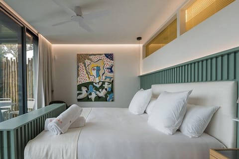 Luxury Double Room, Private Pool, Sea View | Premium bedding, minibar, in-room safe, desk