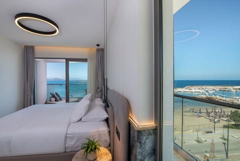 Premium Double Room | Premium bedding, in-room safe, blackout drapes, soundproofing