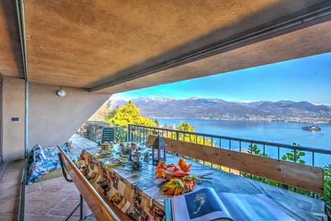 Family Apartment, Multiple Bedrooms, Mountainside (Isola Bella View Stresa) | Outdoor dining