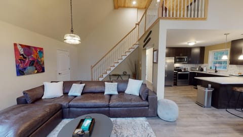 House, Multiple Beds (The Mendon House) | Living area