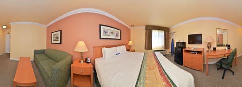 Premium bedding, pillowtop beds, in-room safe, desk