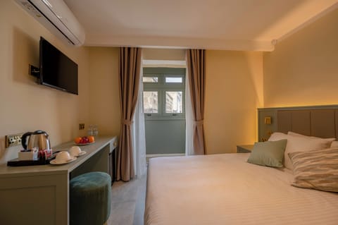 Standard Double or Twin Room, Balcony | In-room safe, desk, laptop workspace, blackout drapes