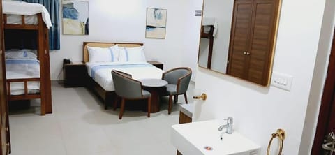 Premium Room | Desk, free WiFi, bed sheets