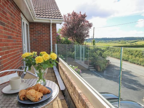 Cottage | Outdoor dining