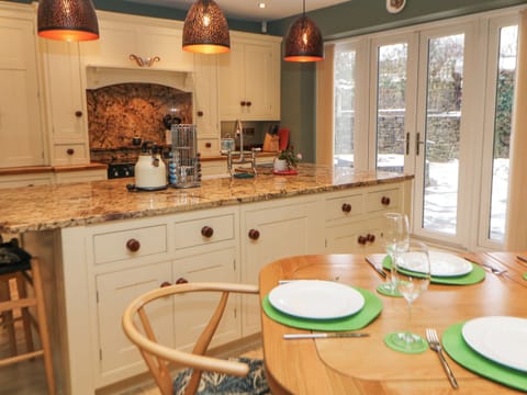 Fridge, dishwasher, electric kettle, toaster