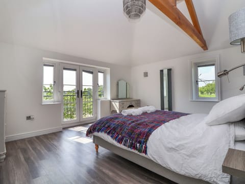 4 bedrooms, WiFi (free), individually decorated, individually furnished