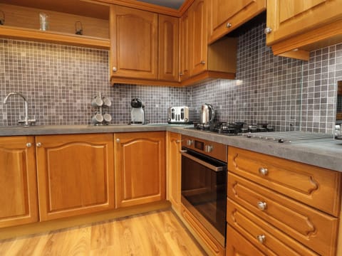 Dishwasher, electric kettle, cookware/dishes/utensils