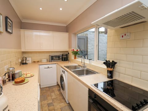 Fridge, dishwasher, electric kettle, toaster