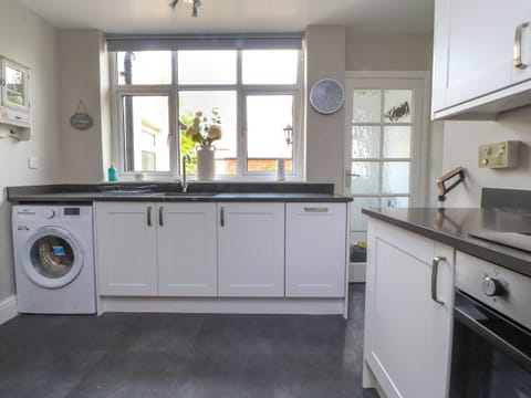 Fridge, dishwasher, electric kettle, toaster