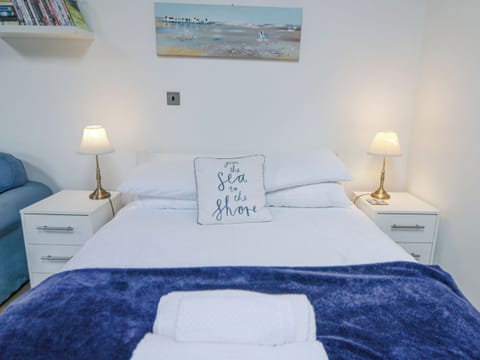 1 bedroom, individually decorated, individually furnished, free WiFi