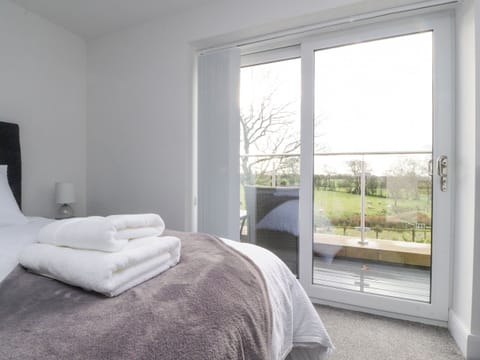 4 bedrooms, individually decorated, individually furnished, free WiFi