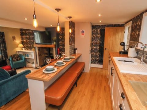 Fridge, dishwasher, electric kettle, toaster