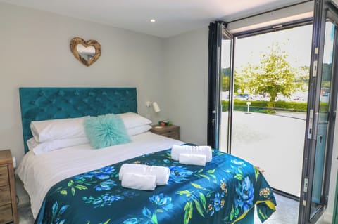 2 bedrooms, individually decorated, individually furnished, free WiFi