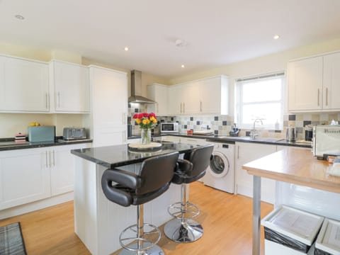 Fridge, dishwasher, electric kettle, toaster