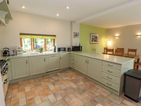 Fridge, electric kettle, toaster, cookware/dishes/utensils