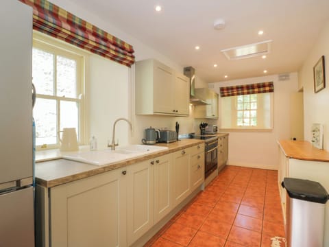 Fridge, dishwasher, electric kettle, toaster