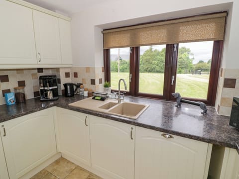 Fridge, dishwasher, electric kettle, toaster