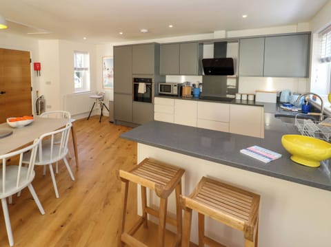 Fridge, dishwasher, electric kettle, toaster