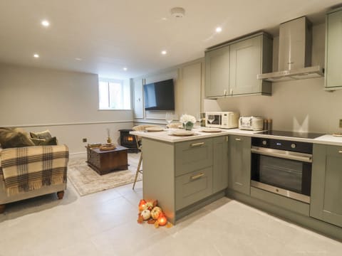 Fridge, dishwasher, electric kettle, toaster