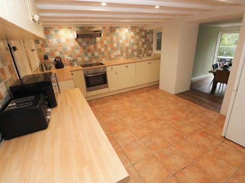 Fridge, dishwasher, electric kettle, toaster