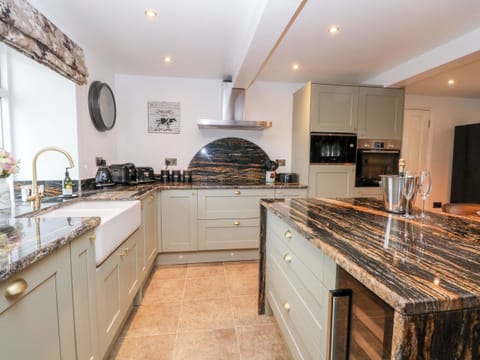 Fridge, dishwasher, electric kettle, cookware/dishes/utensils