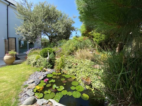 Cottage | Property grounds