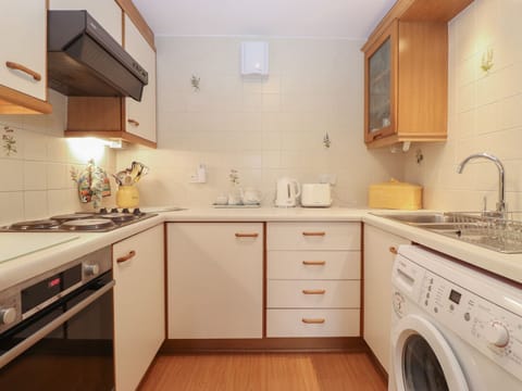 Fridge, dishwasher, electric kettle, toaster