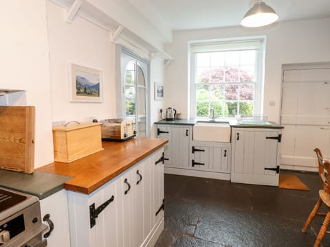 Fridge, dishwasher, electric kettle, toaster