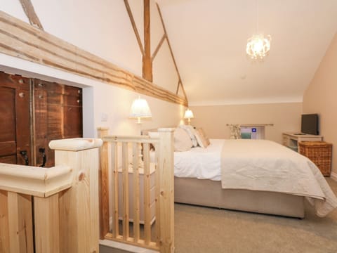 2 bedrooms, individually decorated, individually furnished, free WiFi