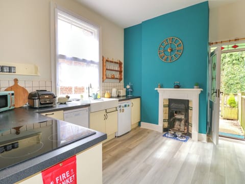 Fridge, dishwasher, electric kettle, toaster