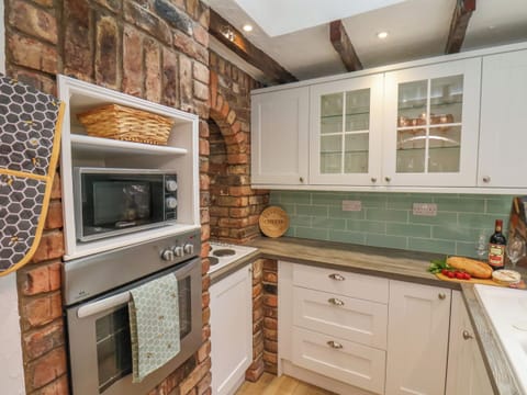 Fridge, dishwasher, electric kettle, toaster