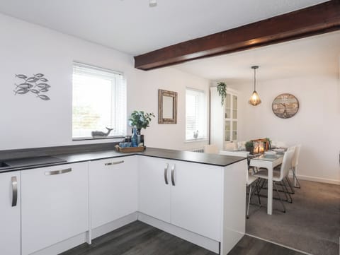 Fridge, dishwasher, electric kettle, cookware/dishes/utensils