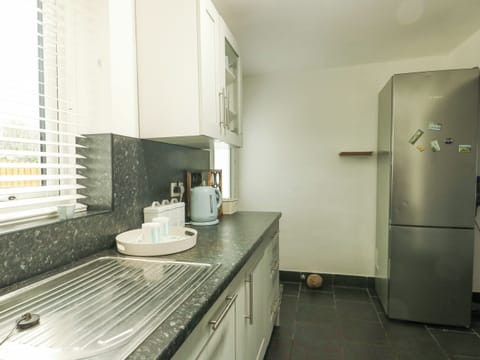 Fridge, dishwasher, electric kettle, toaster