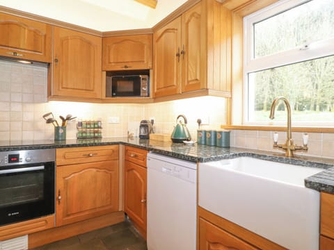 Fridge, dishwasher, electric kettle, toaster