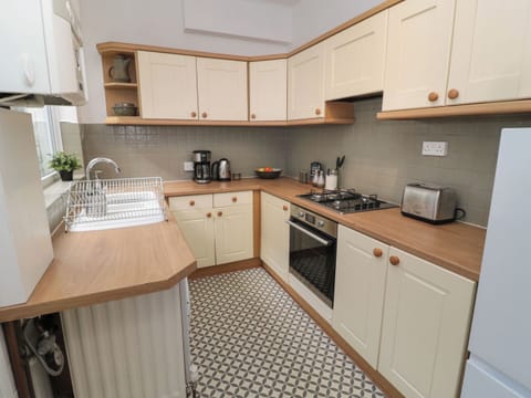 Electric kettle, cookware/dishes/utensils