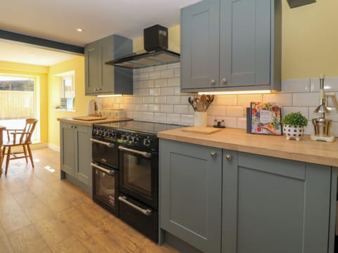 Fridge, dishwasher, electric kettle, toaster