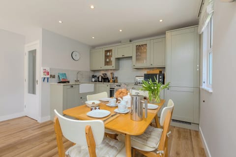 Fridge, dishwasher, electric kettle, toaster