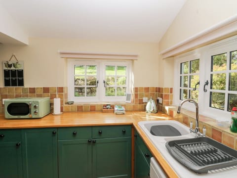 Fridge, dishwasher, electric kettle, toaster