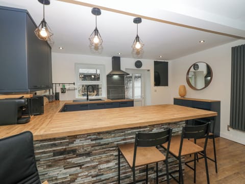 Fridge, dishwasher, electric kettle, toaster