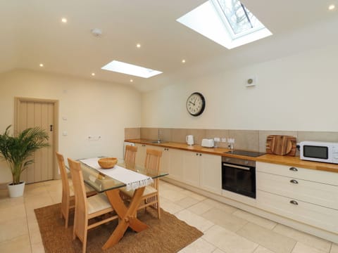 Fridge, dishwasher, electric kettle, toaster