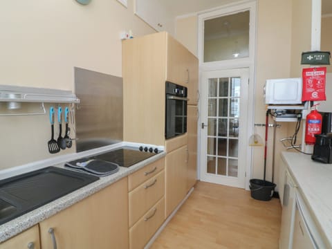 Fridge, dishwasher, electric kettle, toaster