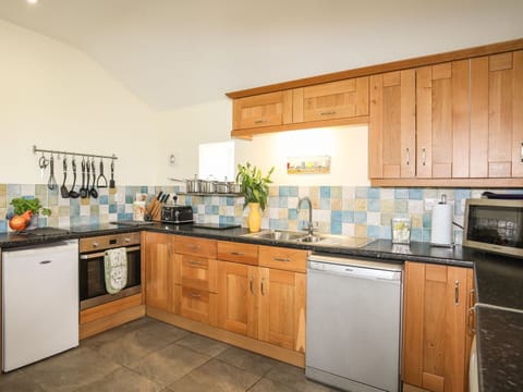 Fridge, dishwasher, electric kettle, toaster