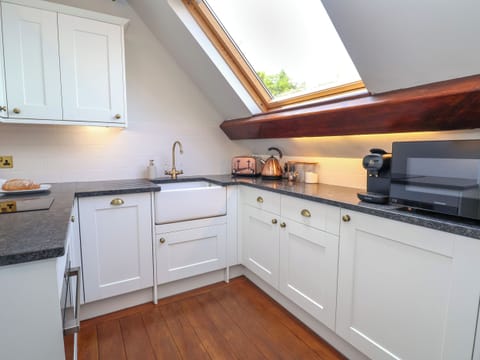 Fridge, dishwasher, electric kettle, toaster