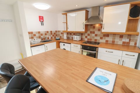 Fridge, dishwasher, electric kettle, toaster