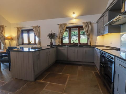 Fridge, dishwasher, electric kettle, cookware/dishes/utensils