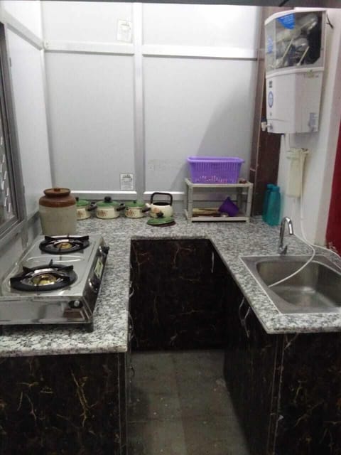 Comfort Shared Dormitory | Private kitchen