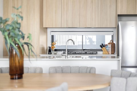 Apartment, 2 Bedrooms, Balcony | Private kitchen | Electric kettle, toaster