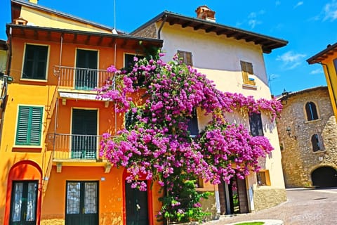Standard Studio (Lory-Cosy Gardone Old Town&Vittoriale) | Exterior