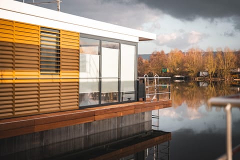 Mobile Home | Exterior